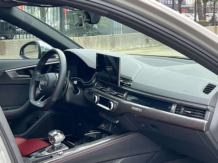 Фото 8 - Audi S4