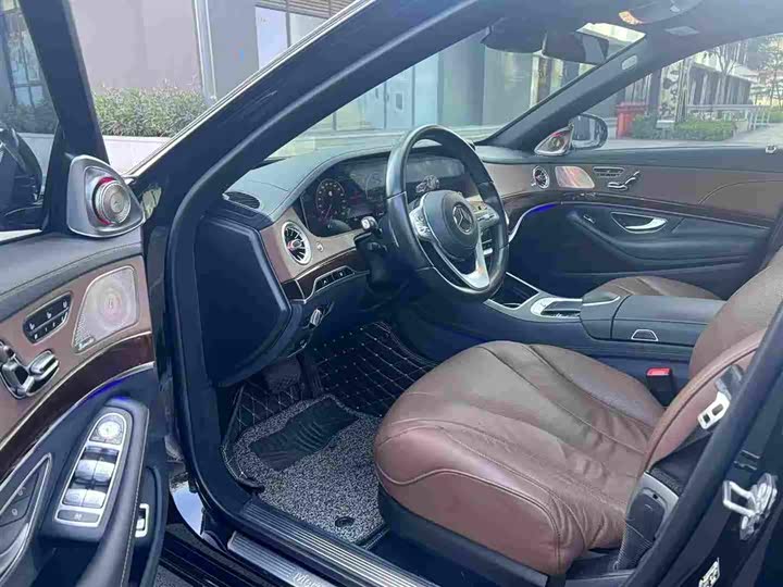 Фото 6 - Mercedes-Benz S-Class