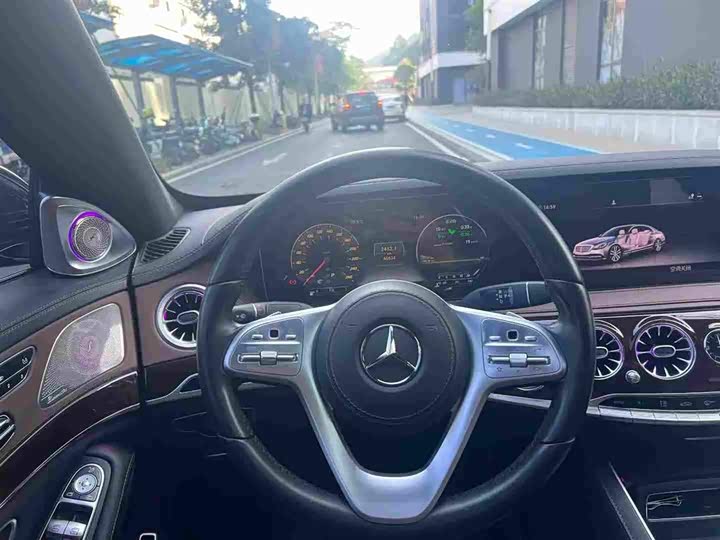 Фото 8 - Mercedes-Benz S-Class