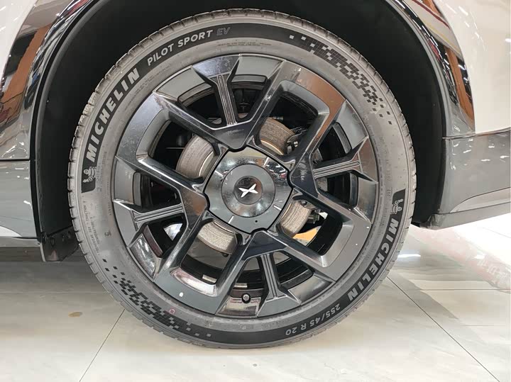 Фото 10 - XPeng G7