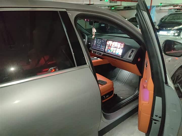 Фото 19 - LiXiang L7