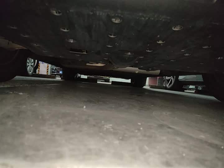 Фото 22 - LiXiang L7