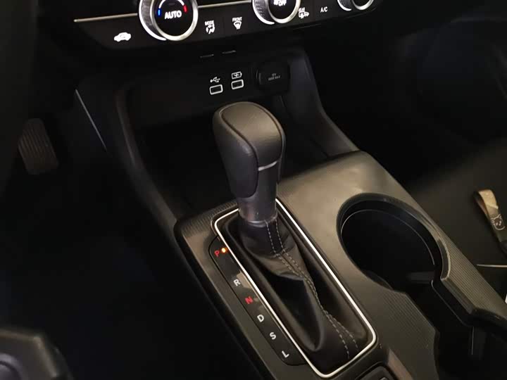 Фото 14 - Honda Civic