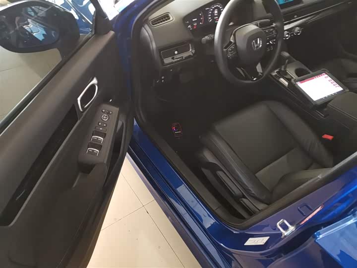 Фото 16 - Honda Civic