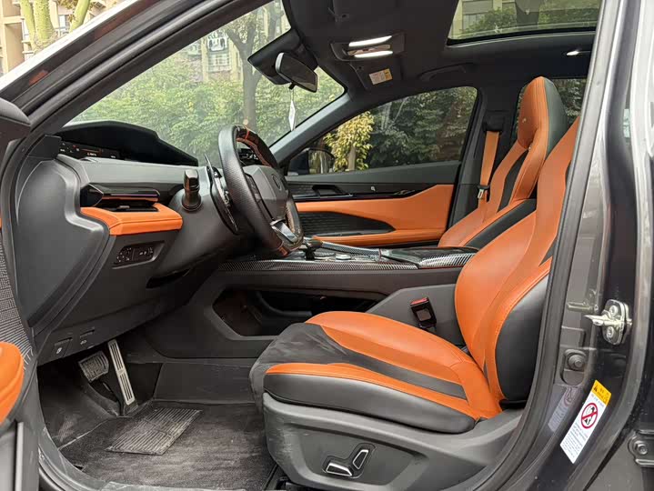 Фото 11 - Changan UNI-V