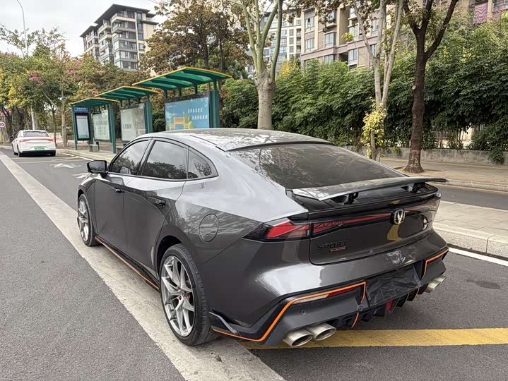 Фото 5 - Changan UNI-V