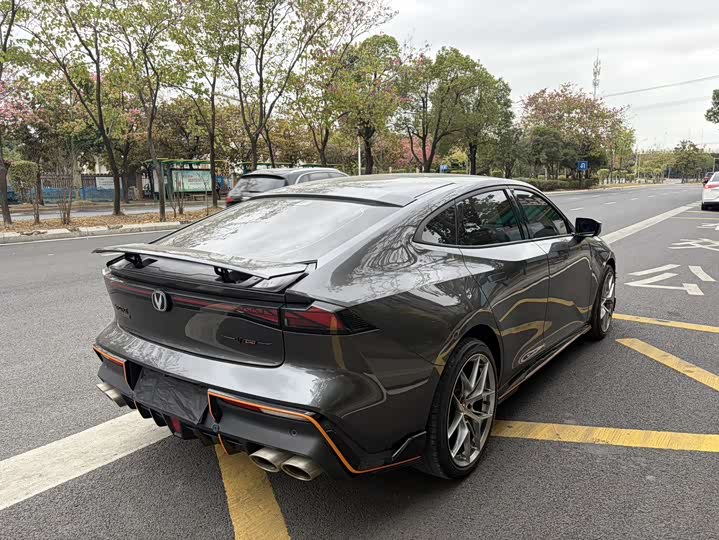 Фото 7 - Changan UNI-V