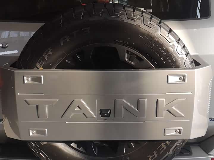 Фото 12 - Tank 400 Hybrid