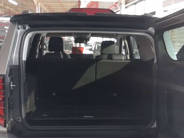 Фото 17 - Tank 400 Hybrid