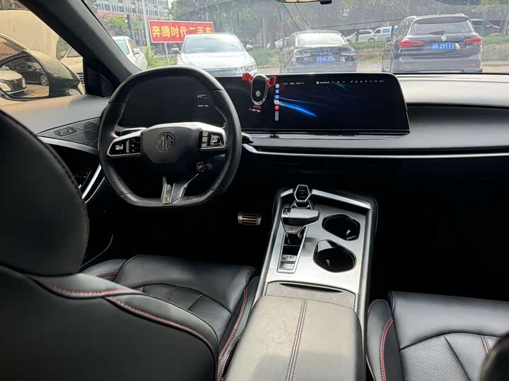 Фото 7 - MG Motor 7