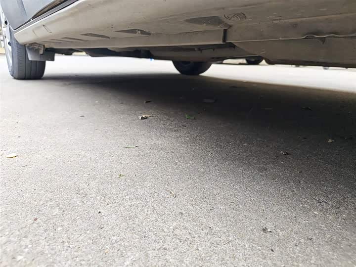 Фото 16 - Toyota Yaris L Hatchback