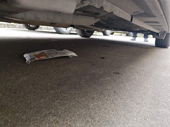 Фото 19 - Toyota Yaris L Hatchback