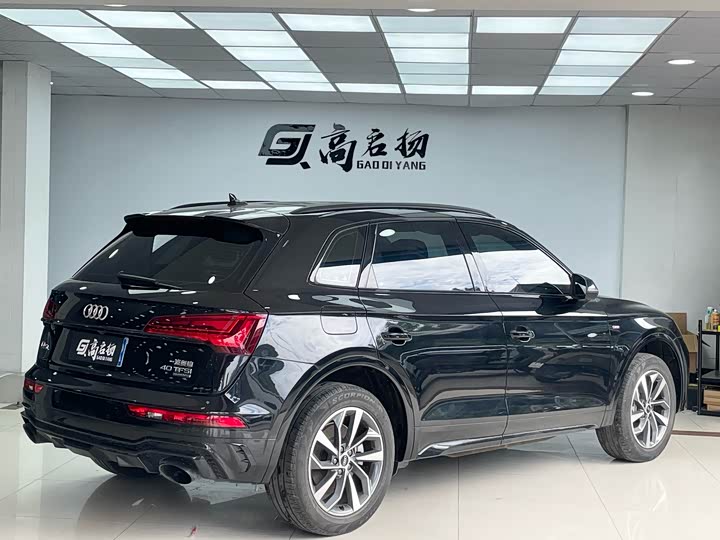 Фото 26 - Audi Q5L