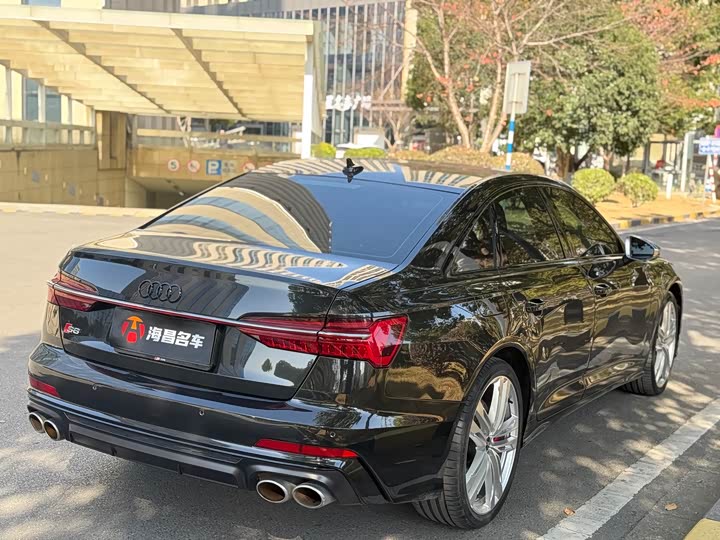 Фото 6 - Audi S6