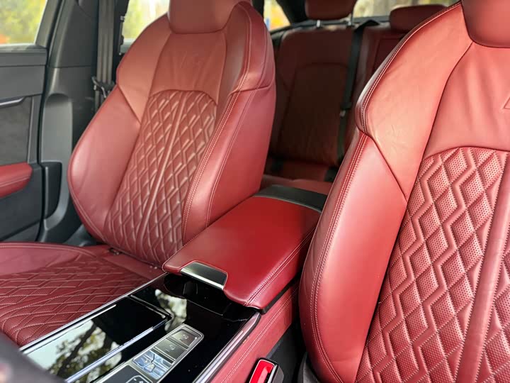 Фото 8 - Audi S6