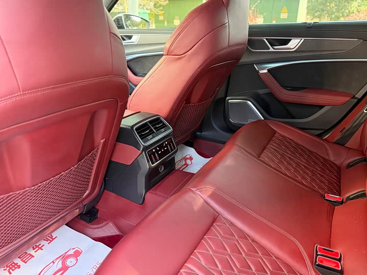 Фото 9 - Audi S6