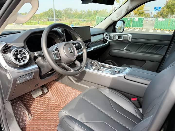 Фото 11 - Tank 400 Hybrid