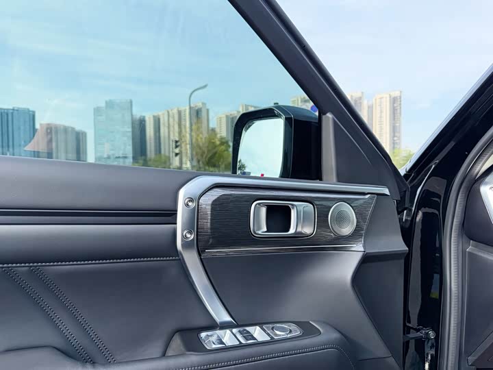 Фото 12 - Tank 400 Hybrid