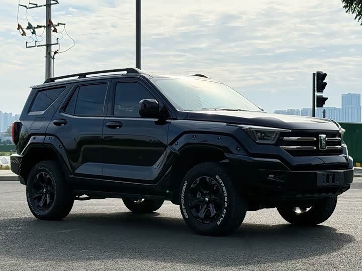 Фото 3 - Tank 400 Hybrid