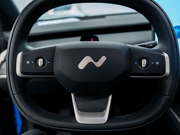 Фото 14 - Nio Onvo L60