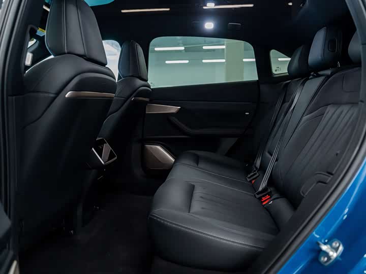 Фото 19 - Nio Onvo L60