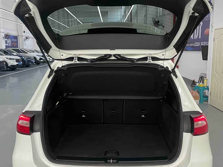 Фото 23 - Mercedes-Benz B-Class