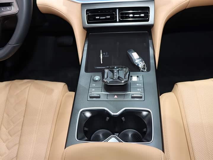 Фото 16 - BYD Song L DM-i Hybrid