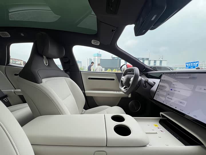 Фото 12 - Avatr 06