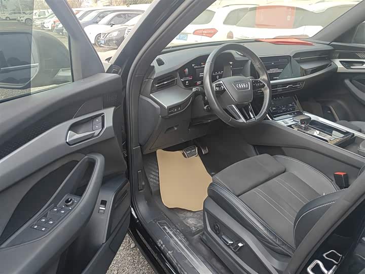 Фото 16 - Audi Q6