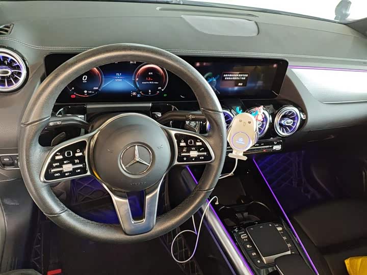 Фото 10 - Mercedes-Benz GLA-Class