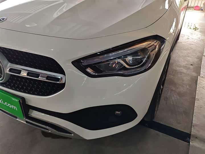 Фото 24 - Mercedes-Benz GLA-Class