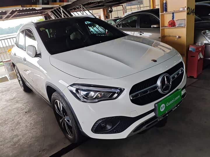 Фото 4 - Mercedes-Benz GLA-Class