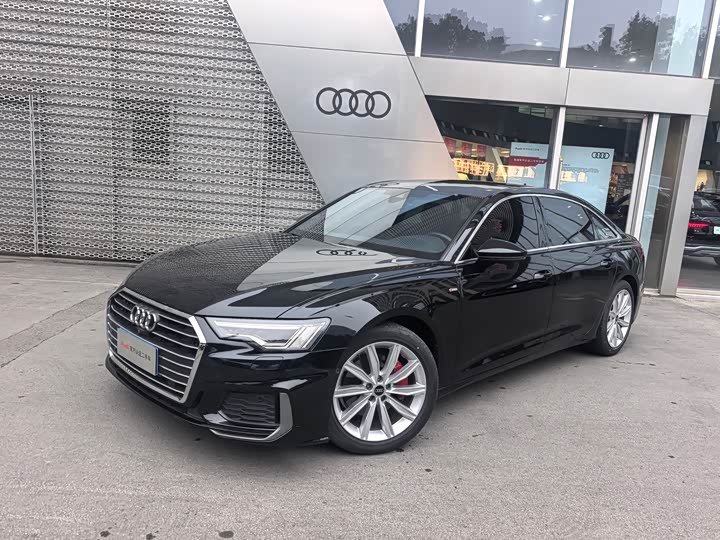 Фото 1 - Audi A6L