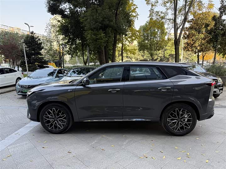 Фото 7 - Changan Oshan Z6 Hybrid