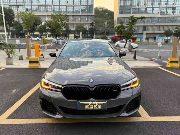 Фото 1 - BMW 5 Series