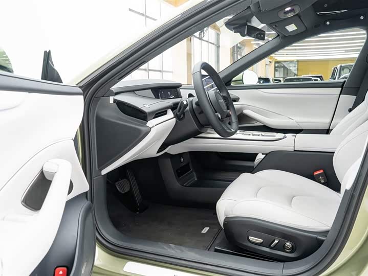 Фото 19 - Xiaomi SU7