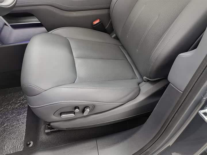 Фото 20 - XPeng G6