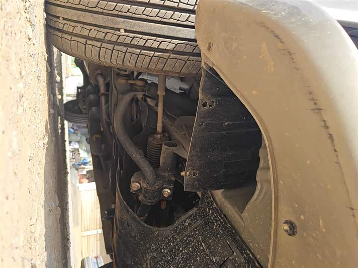 Фото 16 - Dongfeng Forthing Lingzhi M5