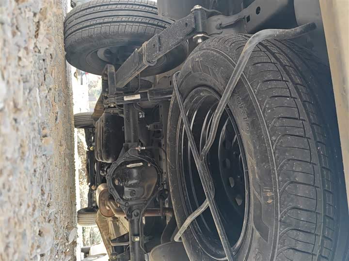 Фото 25 - Dongfeng Forthing Lingzhi M5