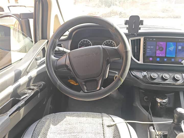 Фото 3 - Dongfeng Forthing Lingzhi M5