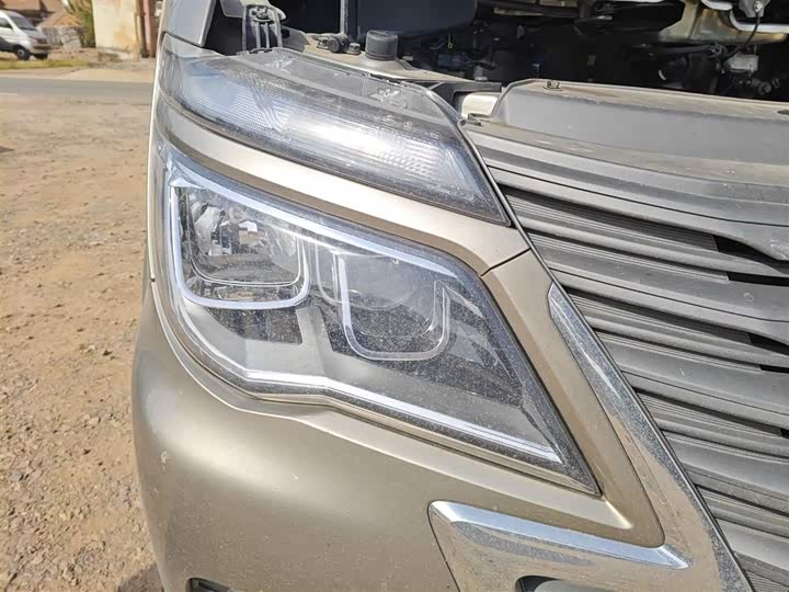 Фото 30 - Dongfeng Forthing Lingzhi M5