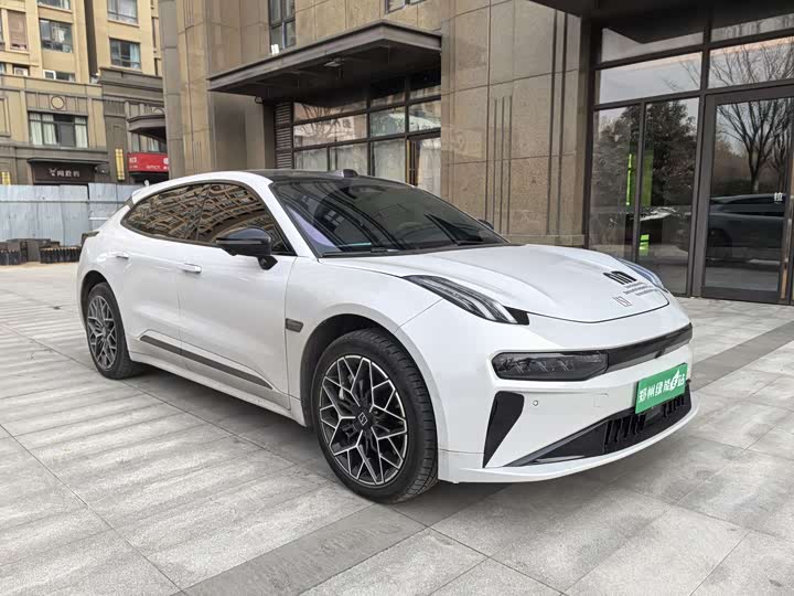 Фото 3 - Zeekr 001