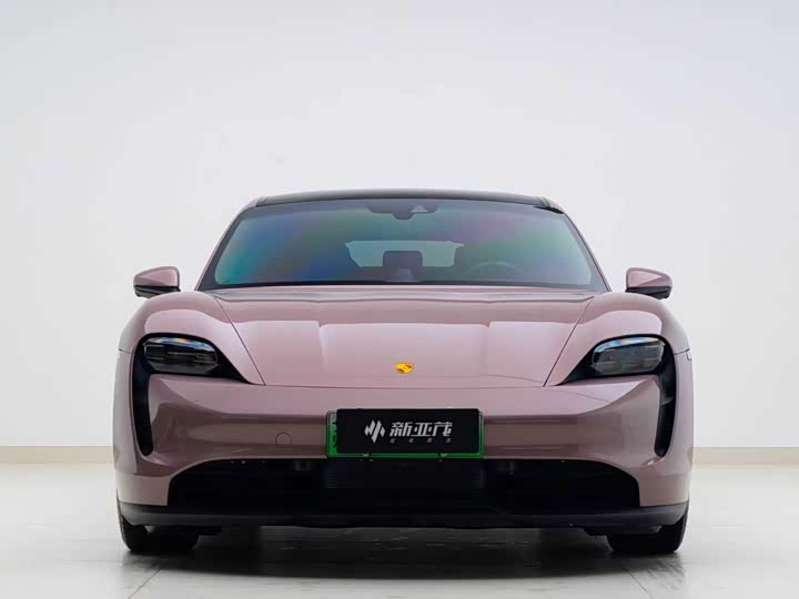 Фото 1 - Porsche Taycan