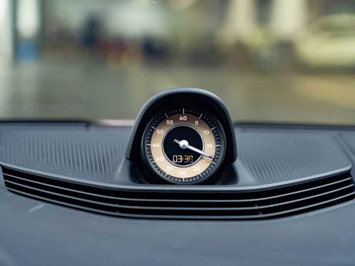 Фото 13 - Porsche Taycan