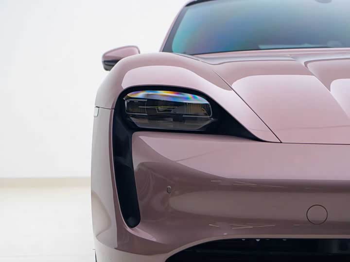 Фото 3 - Porsche Taycan