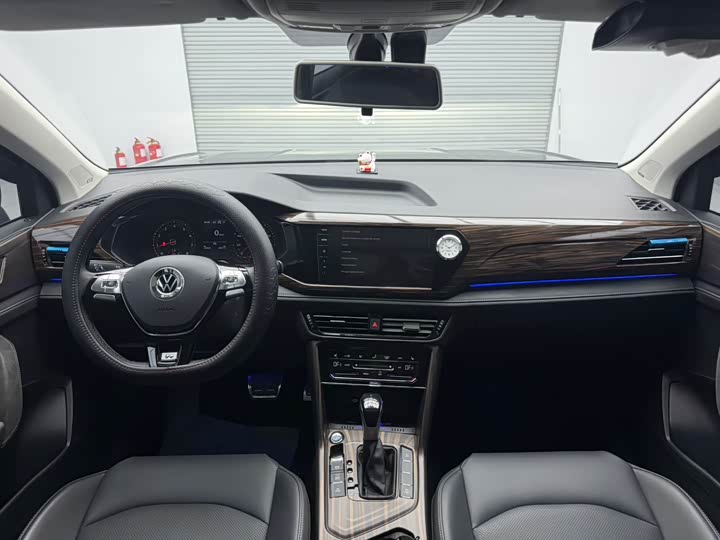 Фото 12 - Volkswagen Tharu