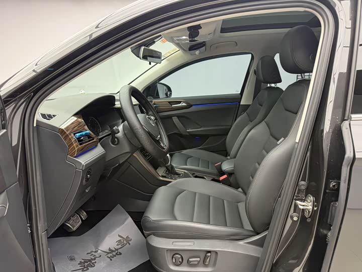 Фото 5 - Volkswagen Tharu