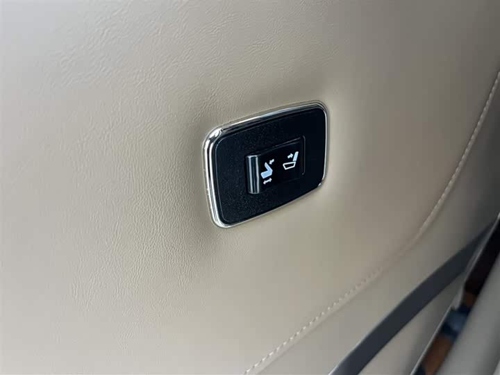 Фото 25 - Buick GL8 ES