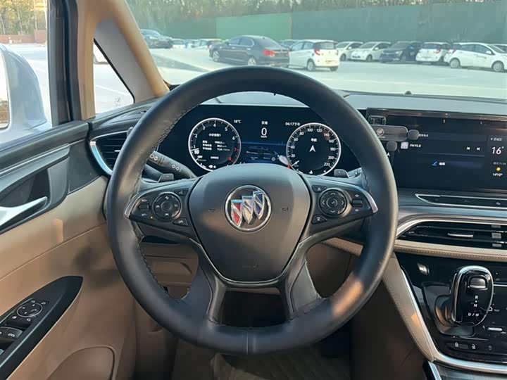 Фото 5 - Buick GL8 ES