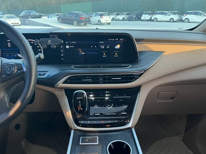 Фото 6 - Buick GL8 ES